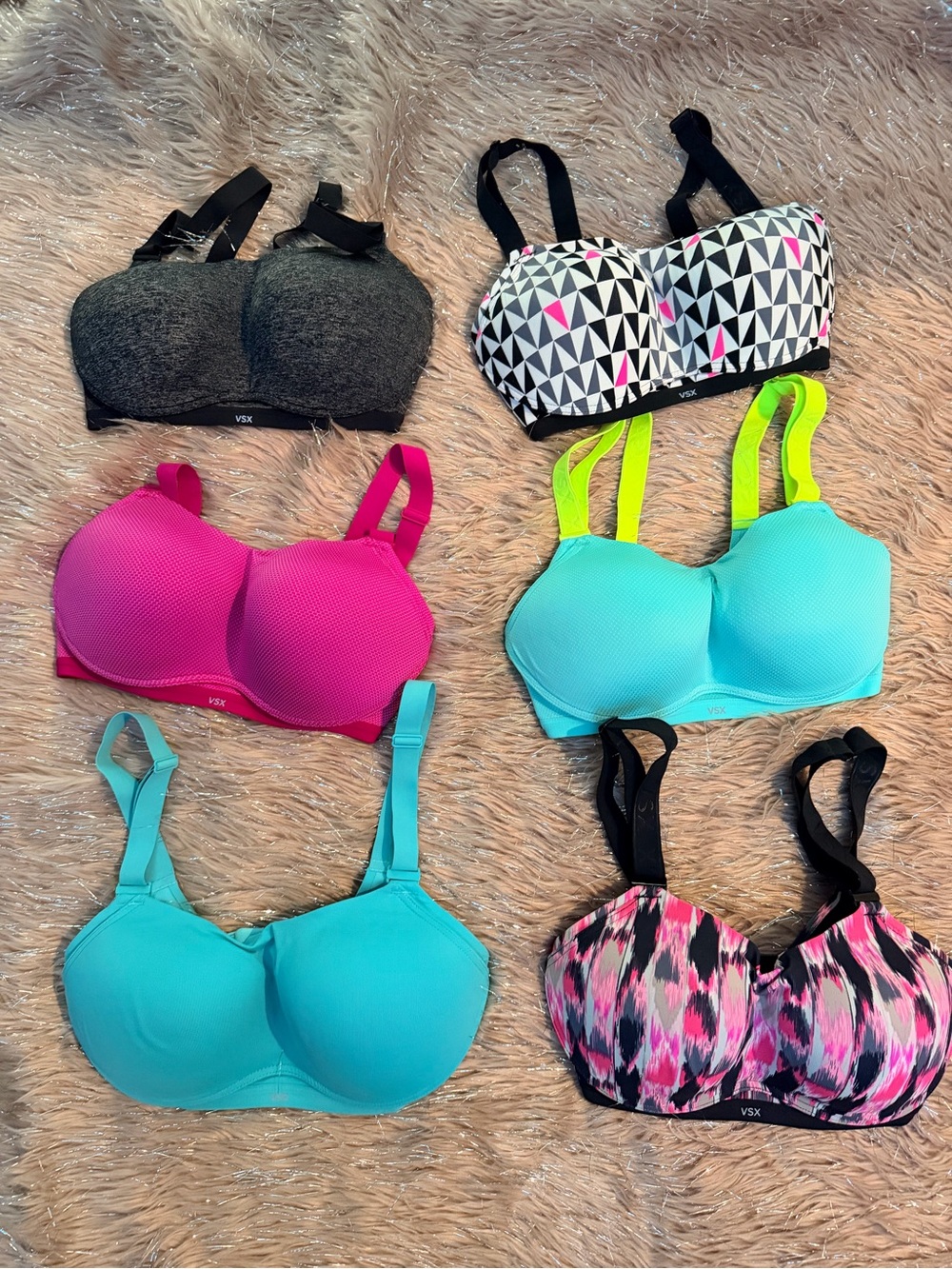 Lot of 6 Victoria Secret  Women’s Sports Bras 32DD in like new condition